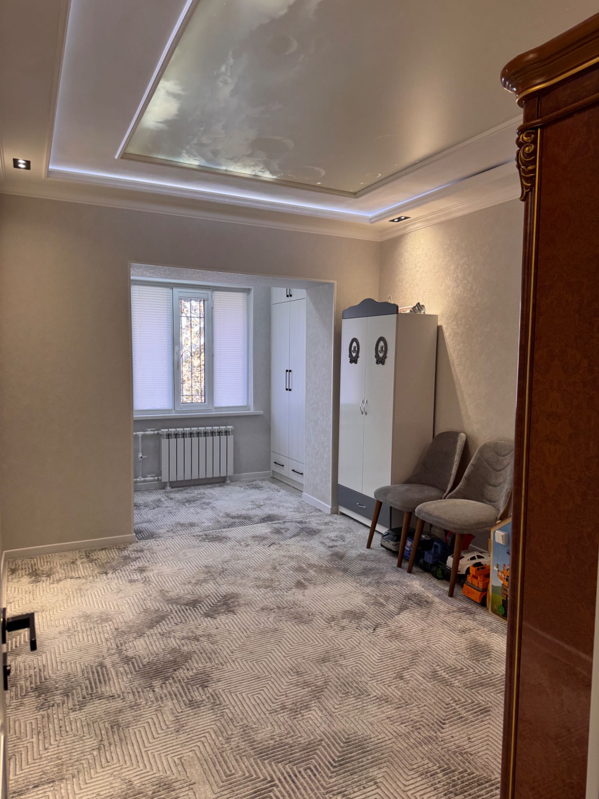 Продаётся 4-комнатная квартира 120 м² с мебелью и техникой!М.Горький