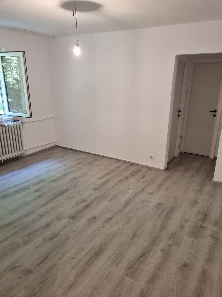 Apt 2 cam cf 2  p/4 piata Reșița nou renovat