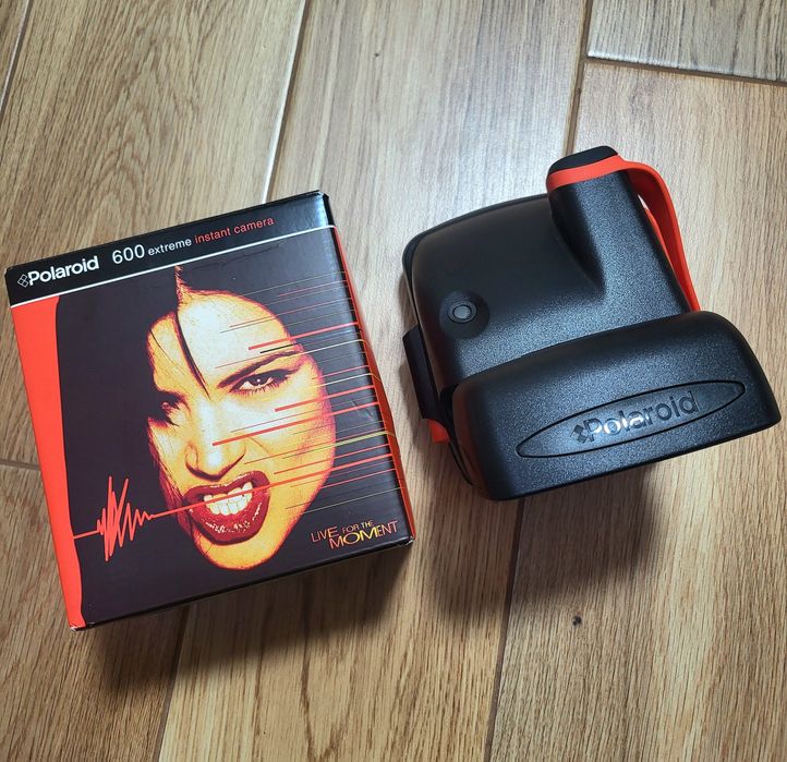Aparat foto Polaroid 600 extreme