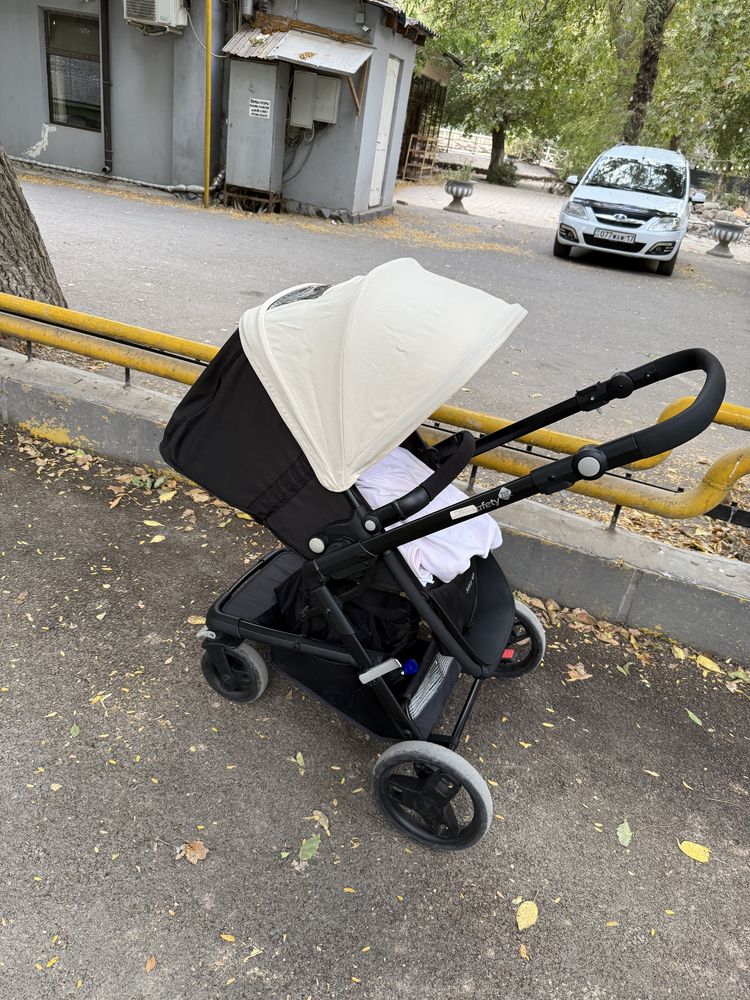 Коляска с автокреслом 2 в одном, срочно