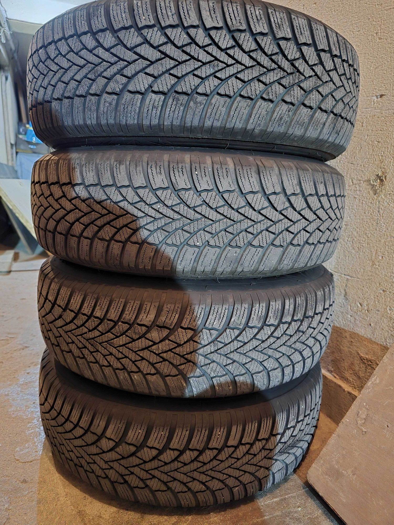 Зимни гуми Bridgestone Blizzak 4бр. 175/65/15