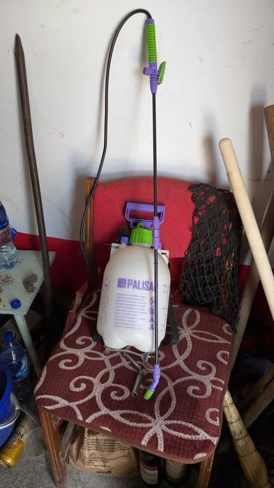 Продаётся опрыскиватель дачный
