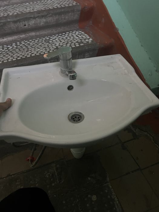 Продам раковину в ванную