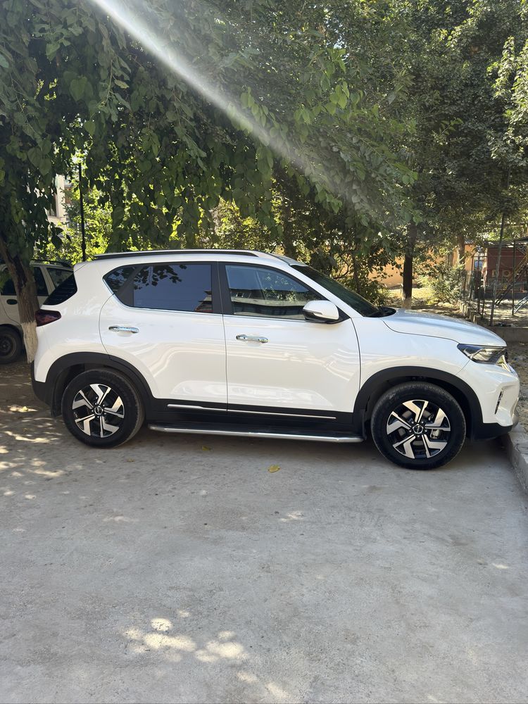 Kia Sonet full pozitsiya