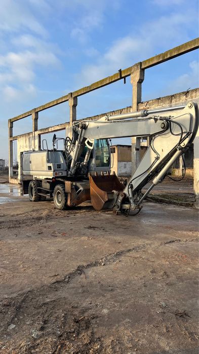 Excavator New Holland