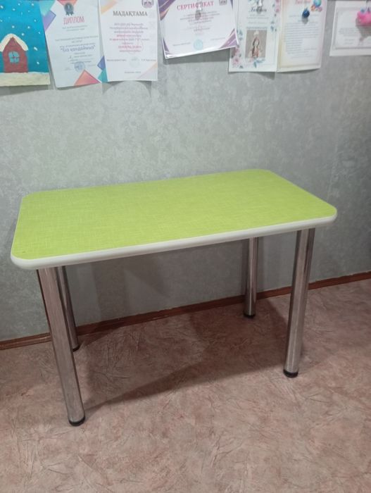 Продам Обеденный стол