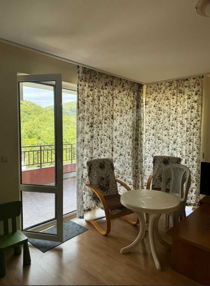 Продава се Двустаен апартамент в к.к. Елените - 75 кв.м за 1000 €/кв.м - Снимка #6