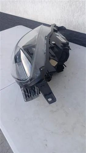 Far stanga Ford Kuga an 2020 2021 2022 2023 Lupa led Halogen cod LV4B-13W030-AK , LV4B13W030AK