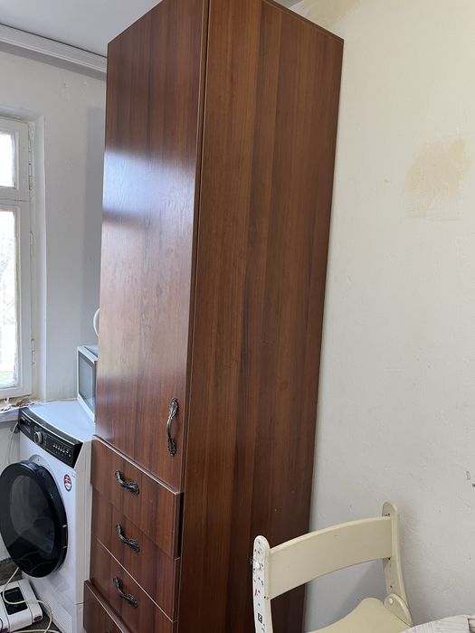 срочно в связи с переездом шкаф для одежды дерево