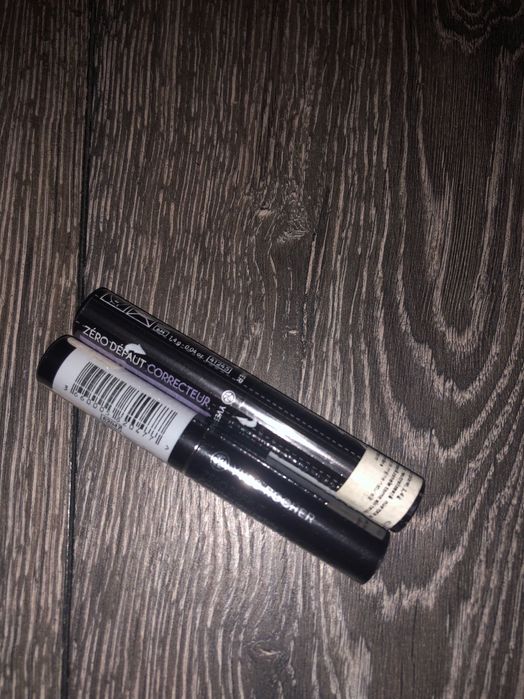 Baton corector zero defecte Yves Rocher