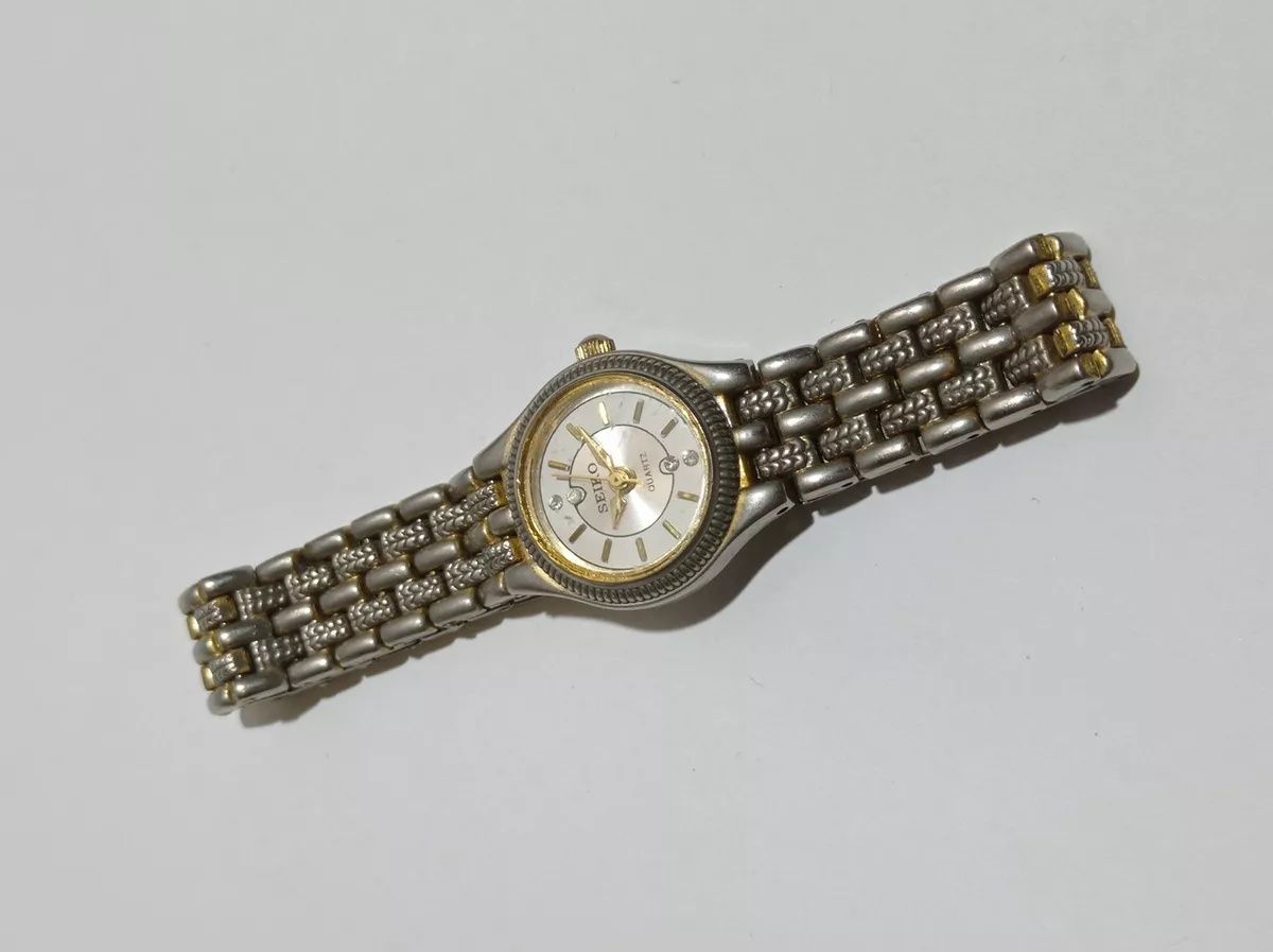 Японские женские электронные часы Seiko