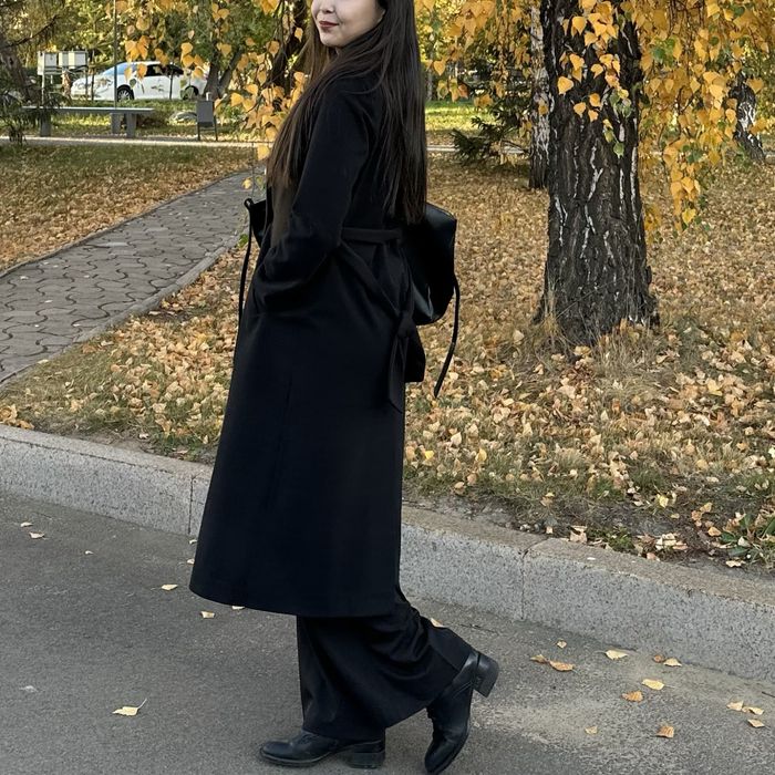 Продам черное пальто