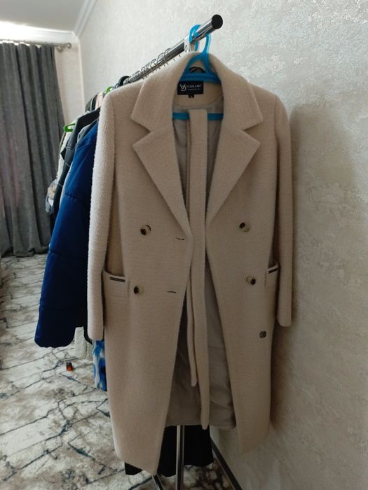 Женское пальто  демисезонное