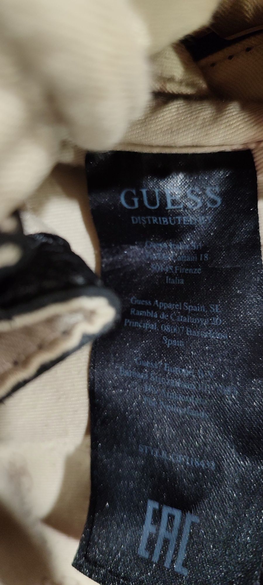 Дамска раница GUESS