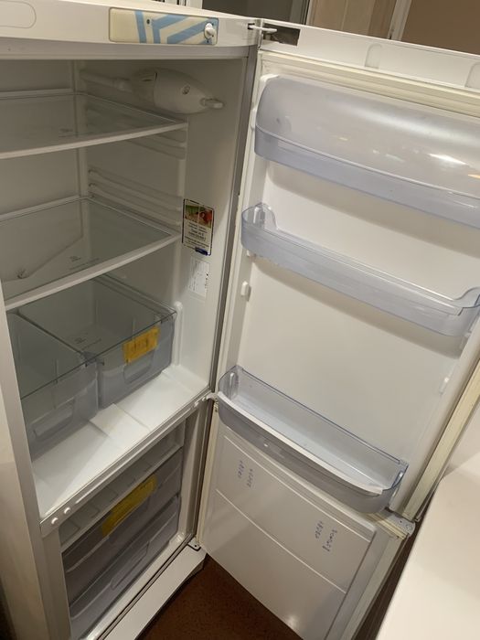 Продается холодильник Indesit, в рабочем состоянии, б/у