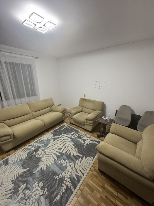 Canapea extensibila si 2 fotolii Mobexpert