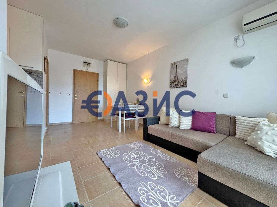 Продава се Двустаен апартамент в к.к. Слънчев бряг - 50 кв.м за 1490 €/кв.м - Снимка #3