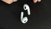 Продам оригинал наушники правый ухо и левый ухо от Airpods 3