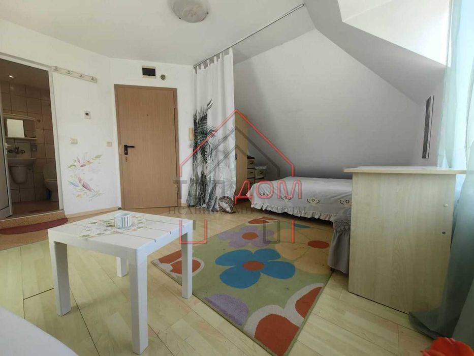 Дава се под наем Едностаен апартамент в Варна, Център - 40 кв.м за 331.5 € - Снимка #1