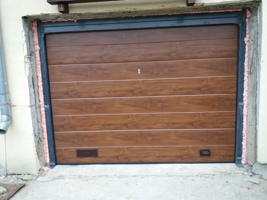 Usi pentru garaj