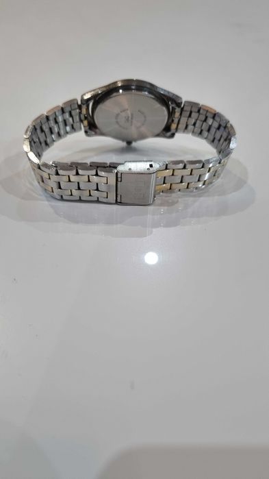 Часовник унисекс Q&Q