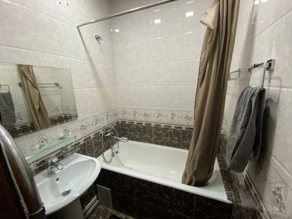 Продается квартира Ц-1   Своя  2/4/9