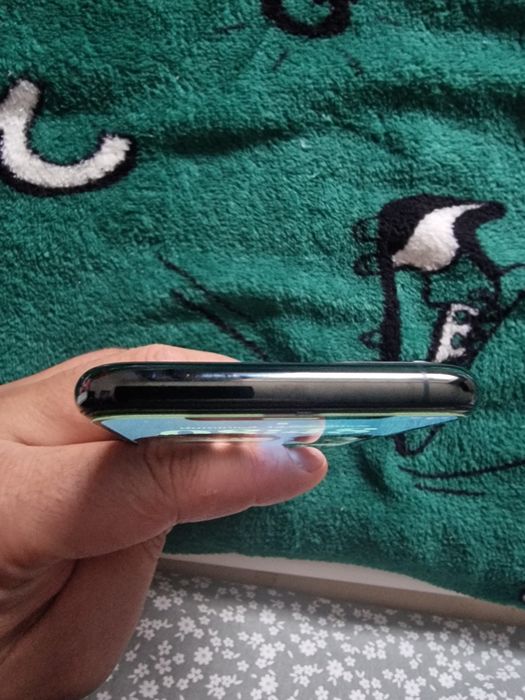 Vând iPhone 11 pro