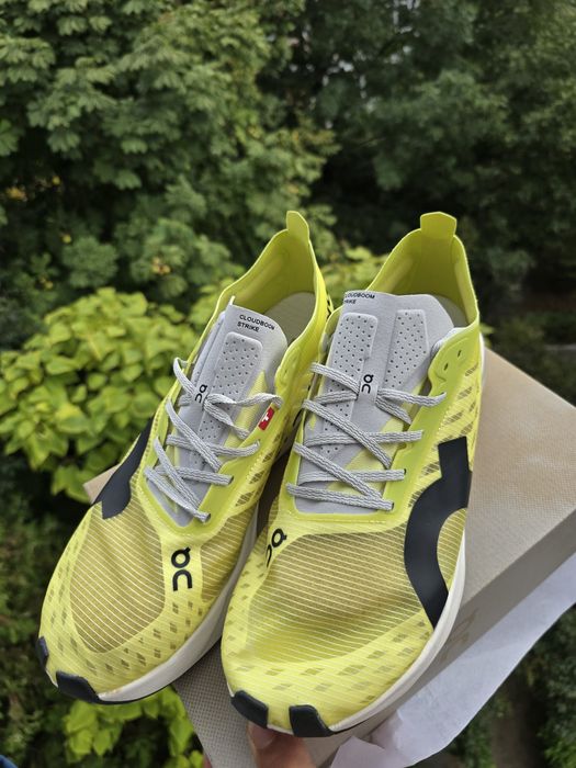 On Cloud Running Cloudboom Strike 44 Noi!