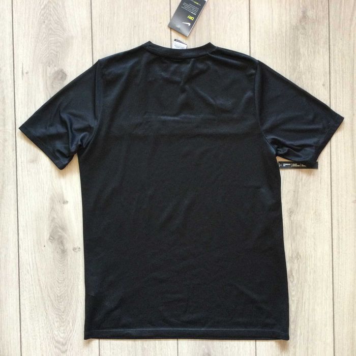 НОВА оригинална черна тениска за футбол NIKE Dri-Fit размер L от САЩ