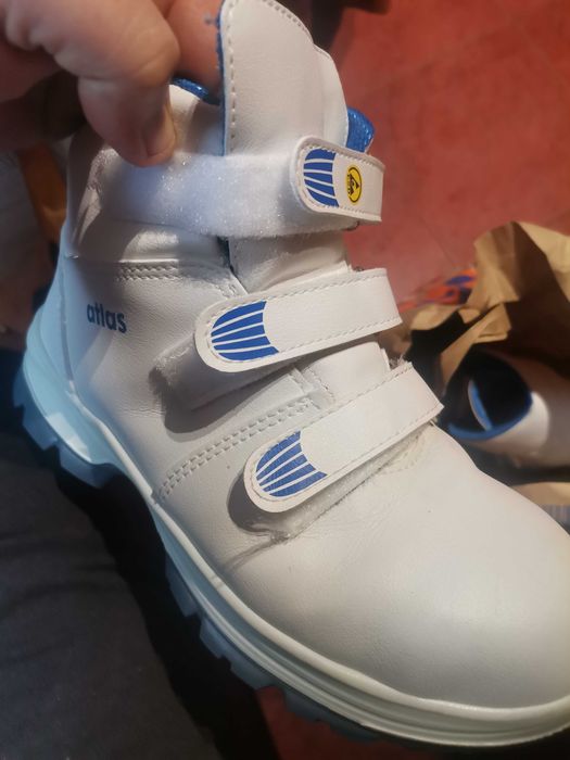 Bocanci atlas bombeu metal