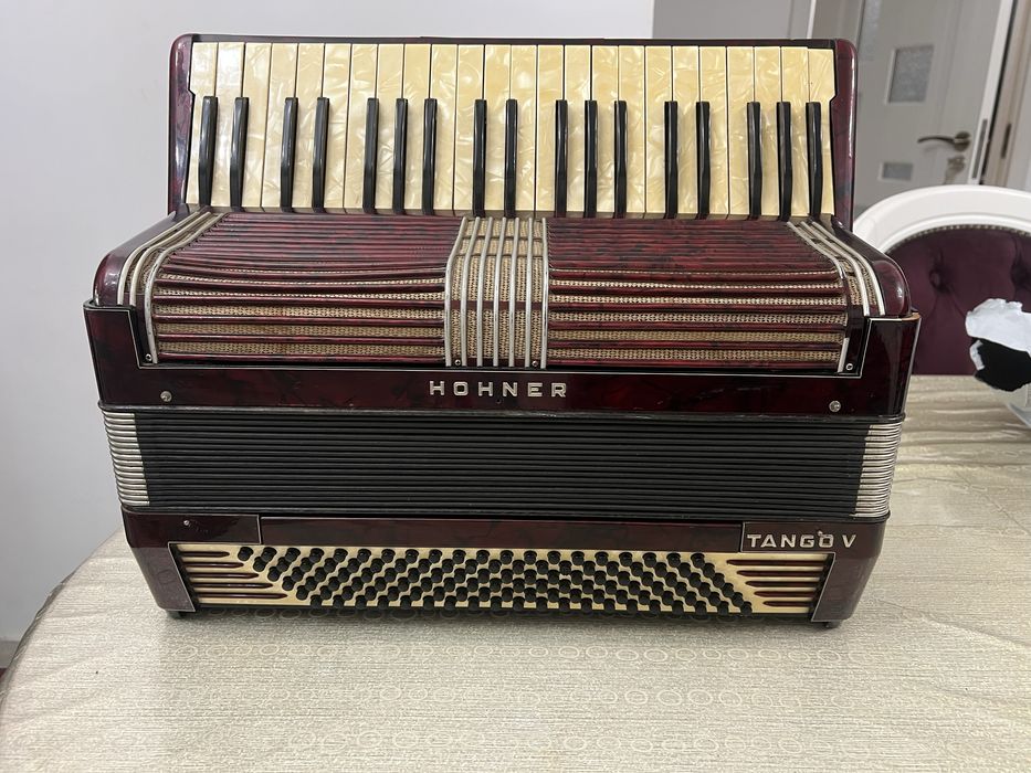 Vand hohner tango v