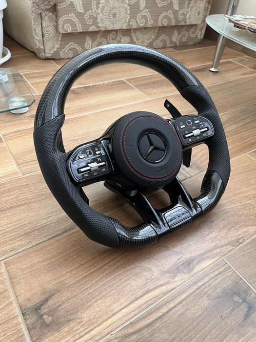 Волан Mercedes AMG