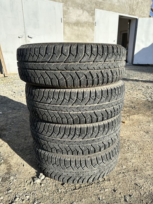 235/65/17 BRIDGESTONE зима шипы 2023