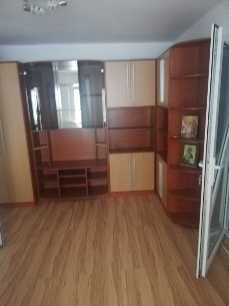 Casa zonă bună, libera, pret de apartament.