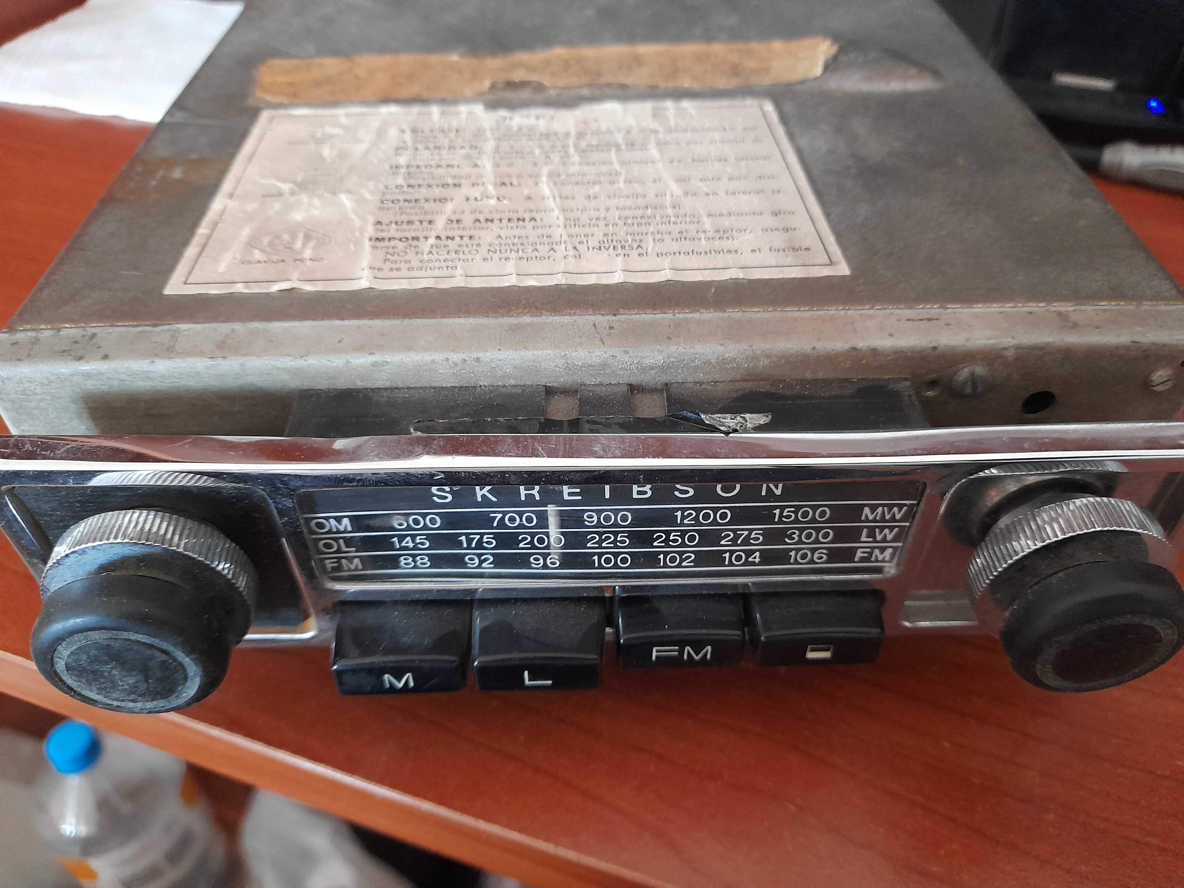 Vand radio auto  cu caseta sau cd