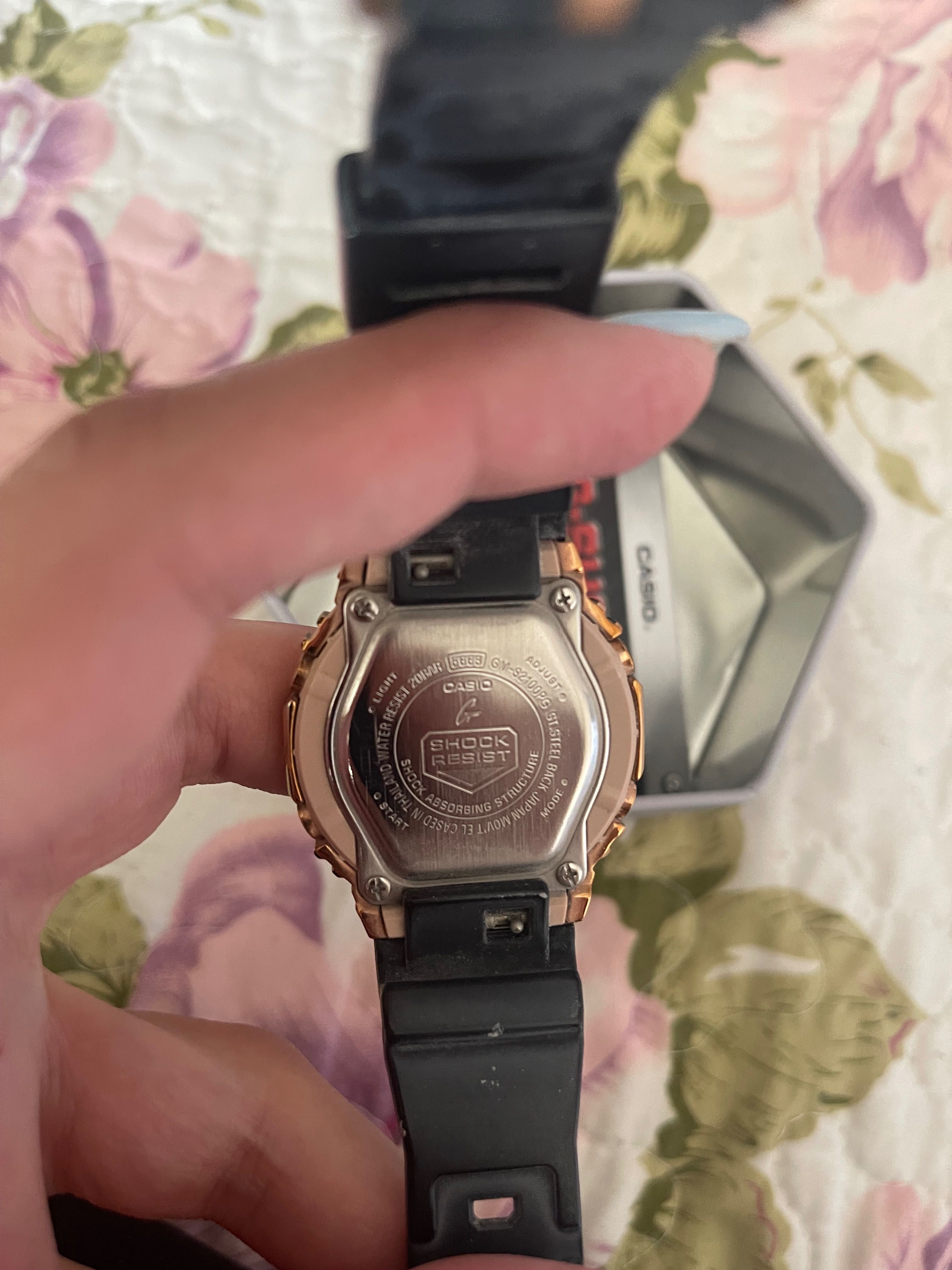 Продавам Casio G-Shock Дамски Часовник GM-S2100PG-1A4ER