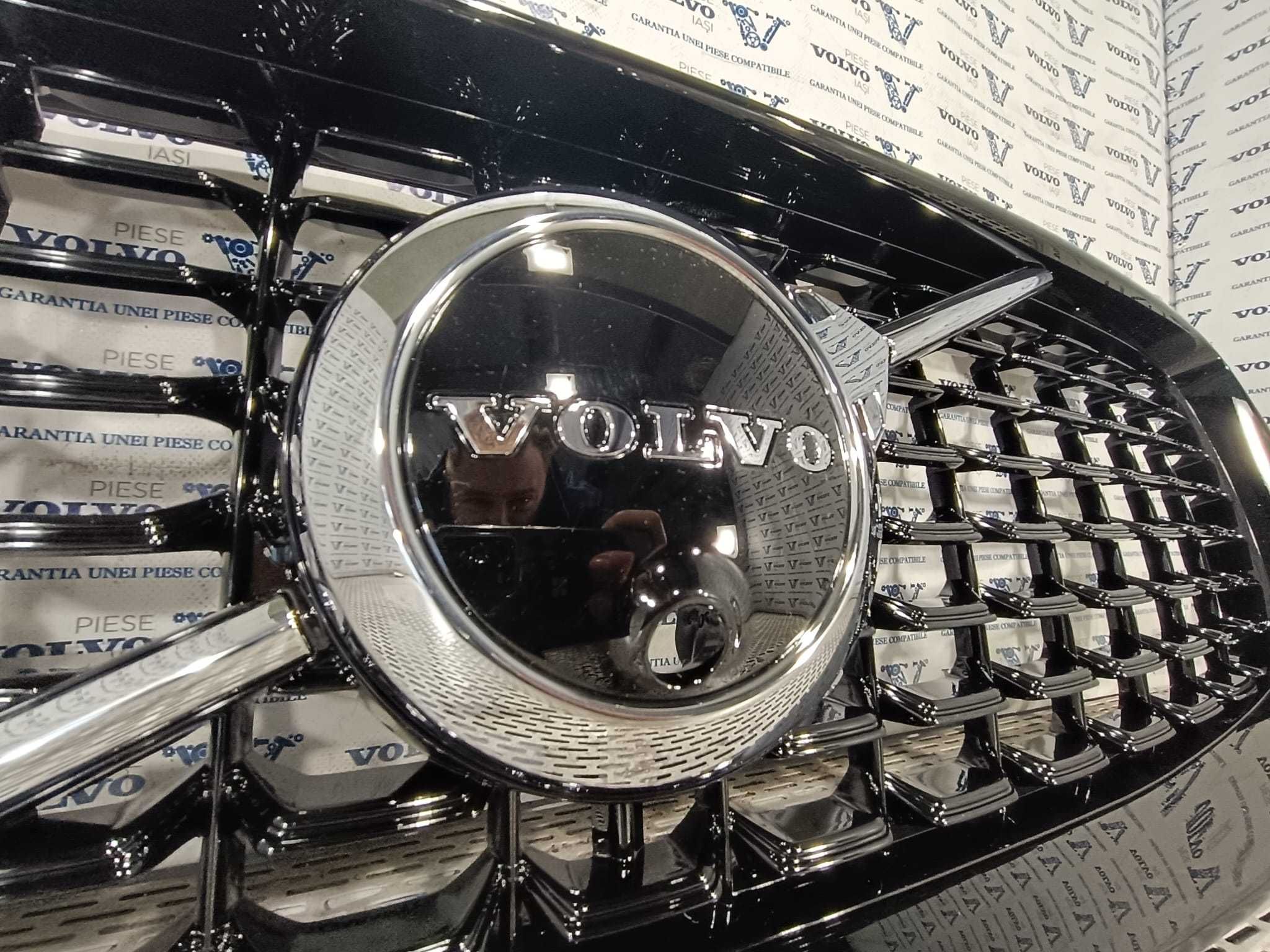 Grila OEM VOLVO XC90 facelift II 2019- Rdesing cu radar 31698388