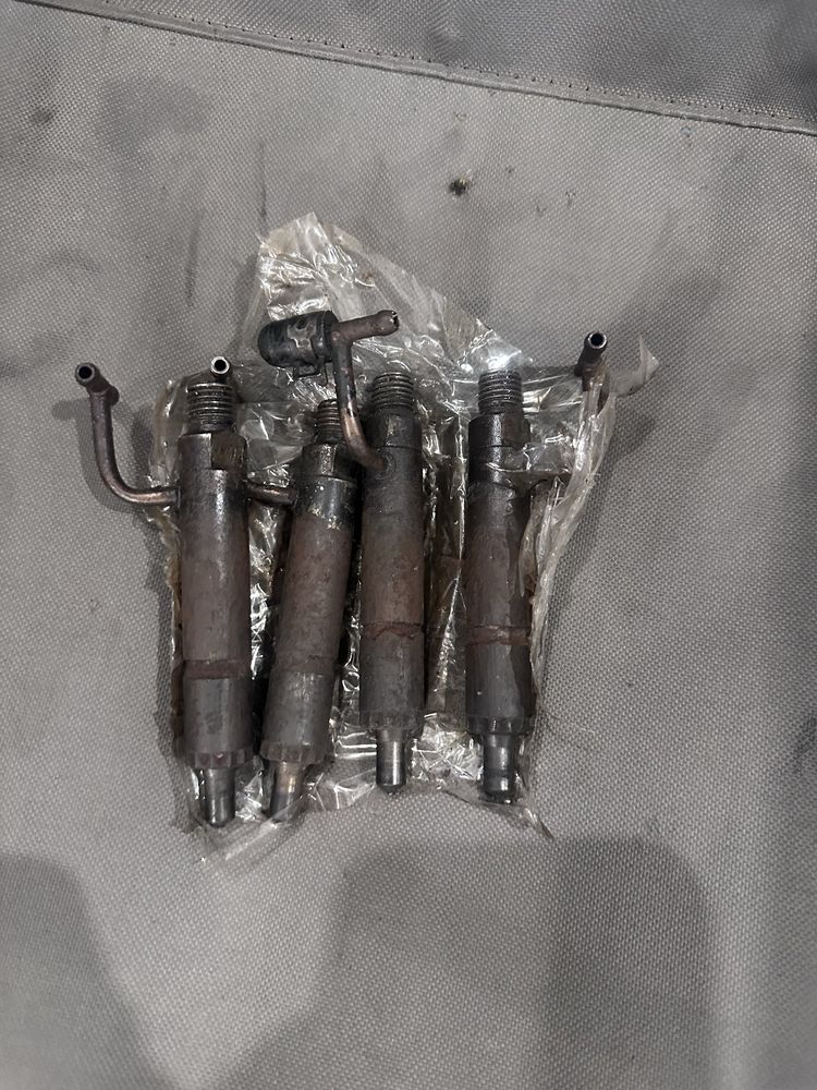 Pompa injectie si injectoare komatsu