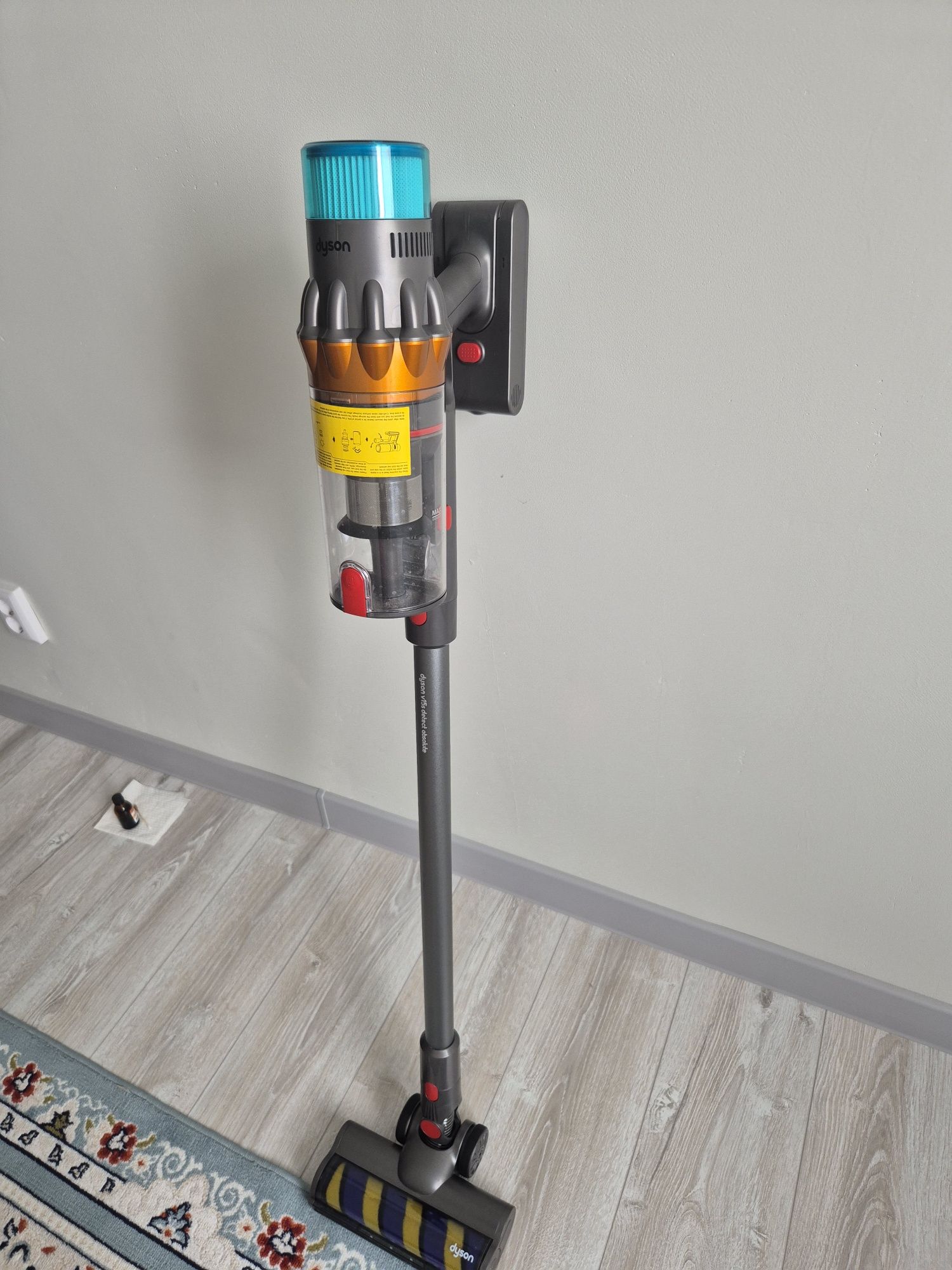Dyson v 15 пылесос
