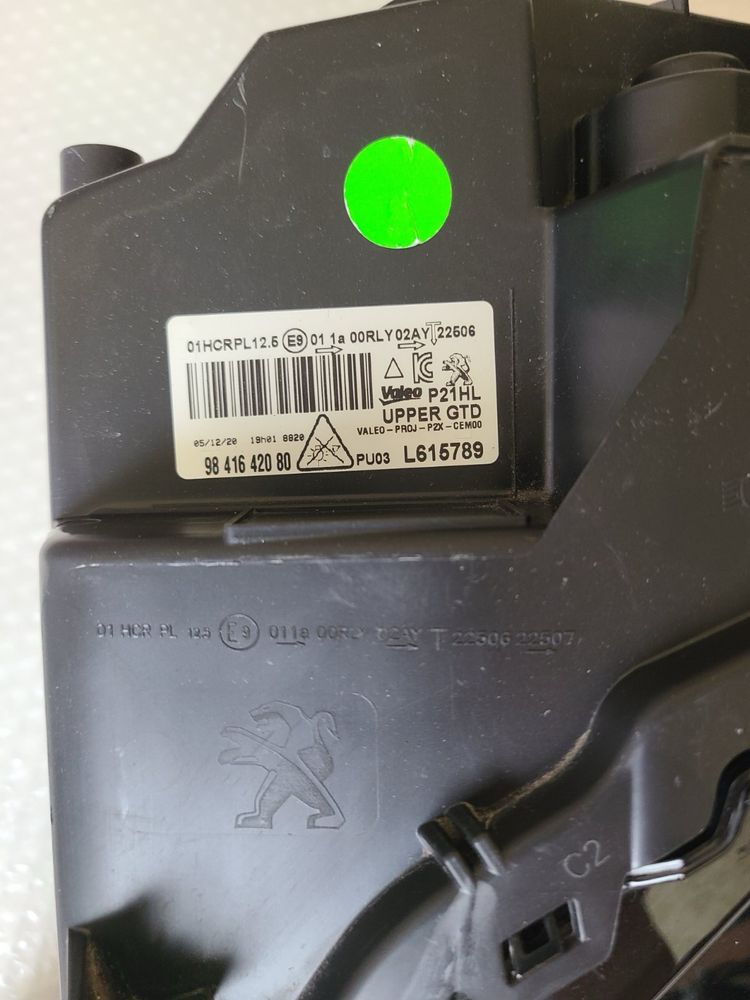 Ляв фар Peugeot 208 2008 Full LED Пежо 208 2008 Перфектен