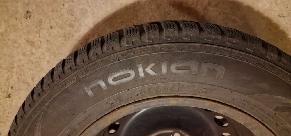 Roti complete iarna Nokian 195 65 15 Skoda Octavia 2,3 Seat LEON, GOLF