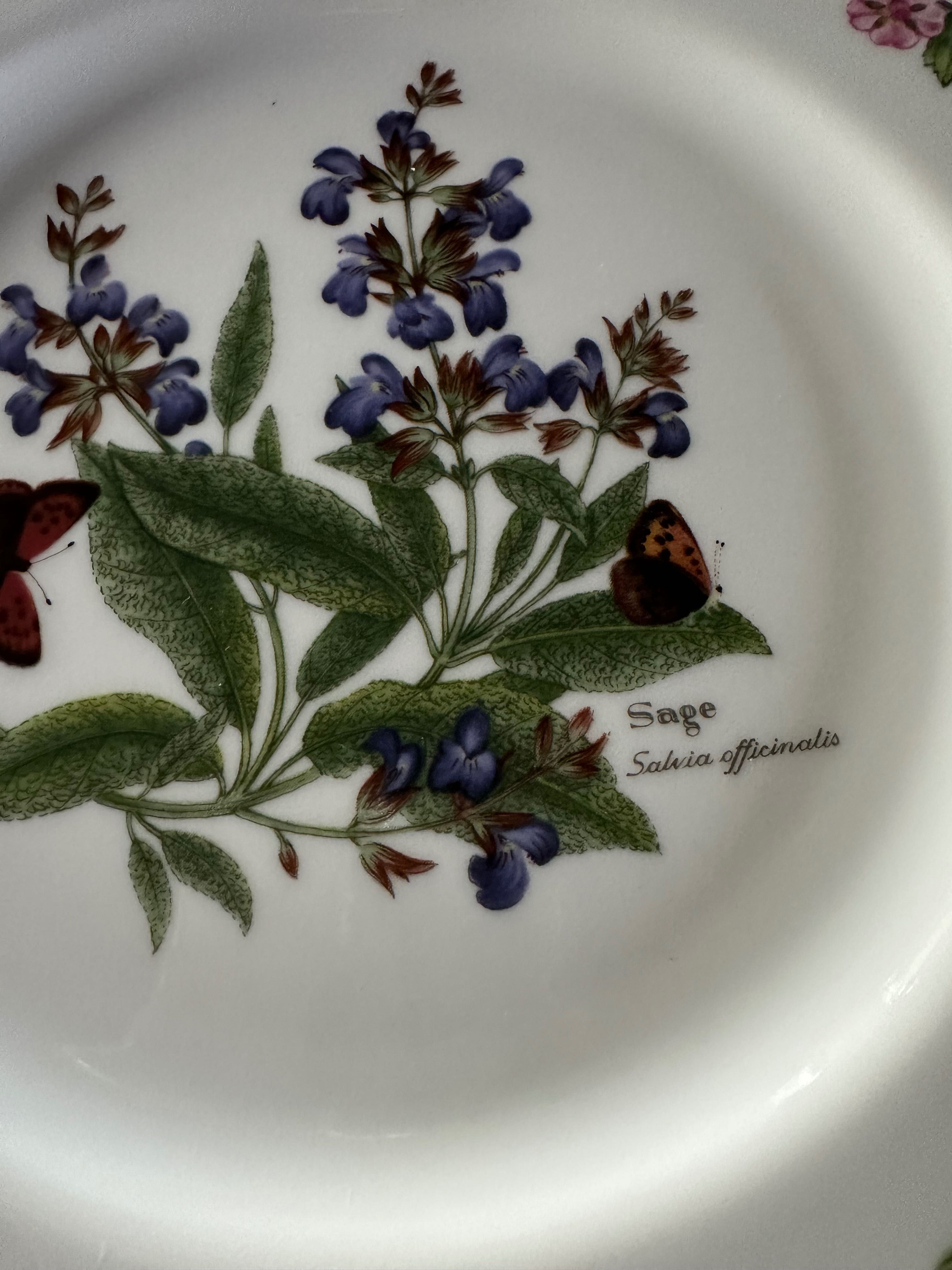 Royal Worcester Herbs- сервиз за хранене за 6-10 човека Като Нов