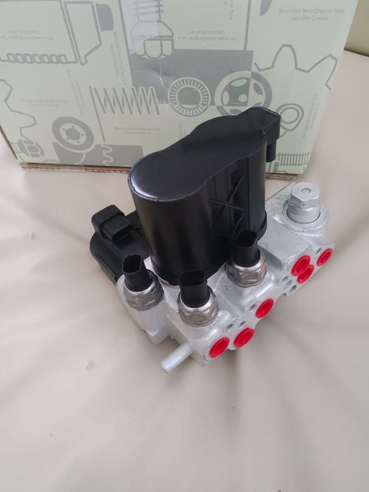 Гидро клапан мерседес W221 S500 S600 S65 AMG