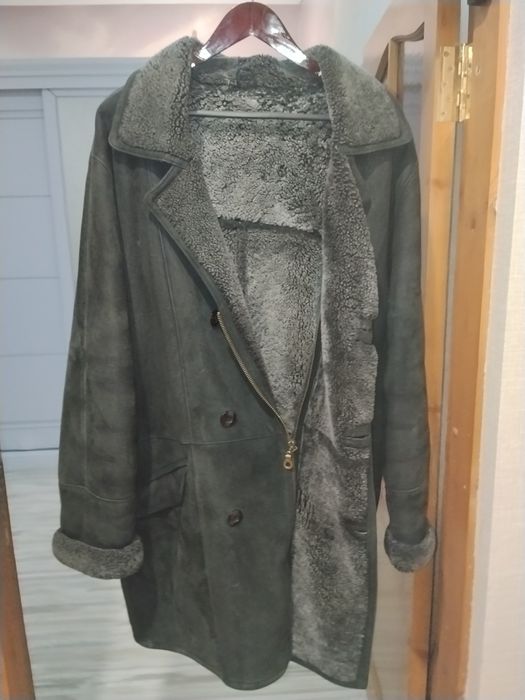 Дубленка черная. Почти новая