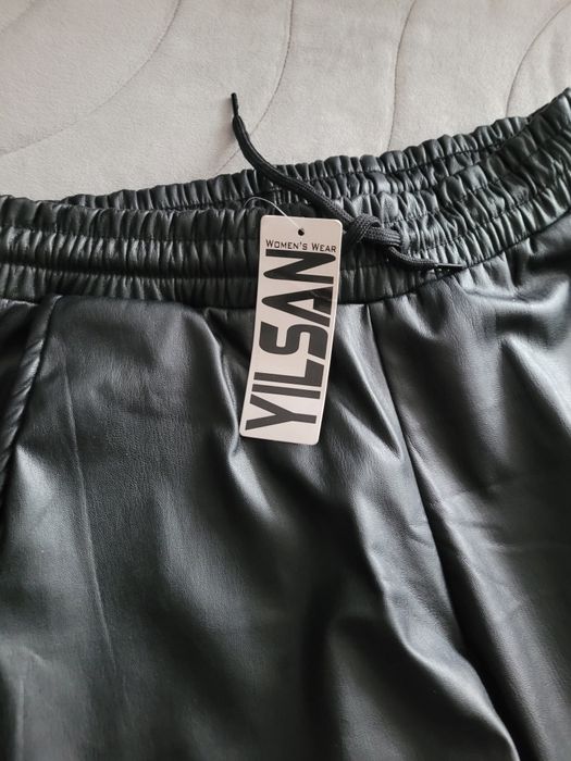 Нов кожен пянталон