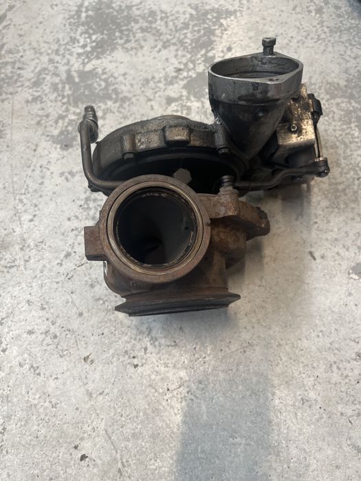 Turbina 3.0 d BMW Seria 7 E65 730d cod 7794259