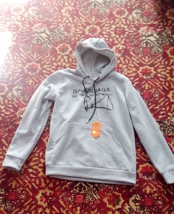 Продается новая кофта