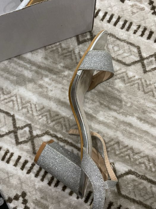 Дамски обувки на ток