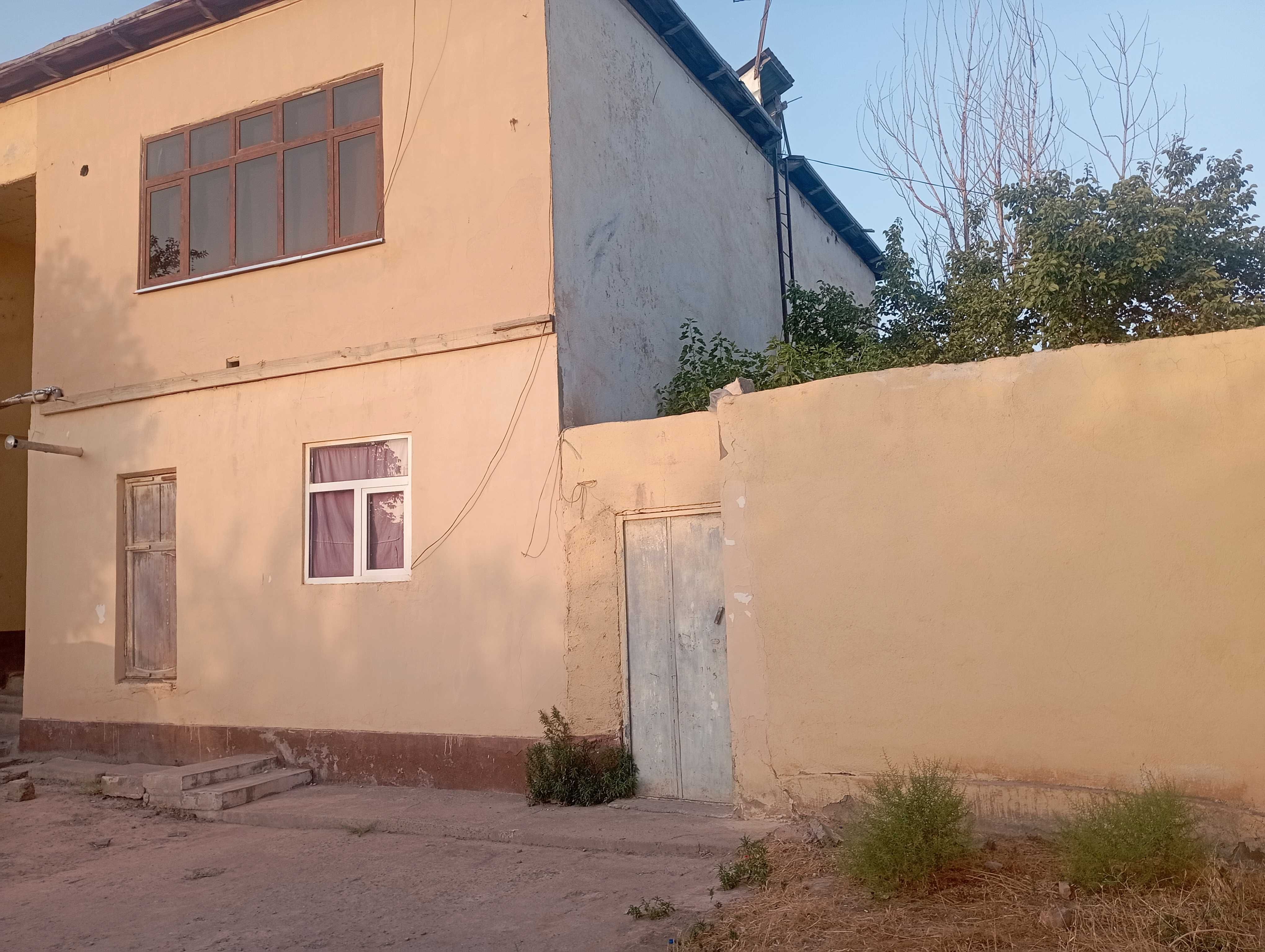 Дом сотилади 2 хонали