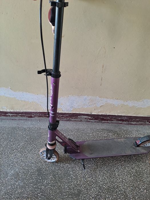 Trotineta pentru fete